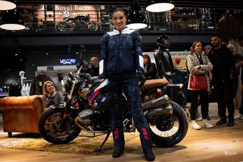 Défilé de mode bmw moto à Paris en Ile-de-France