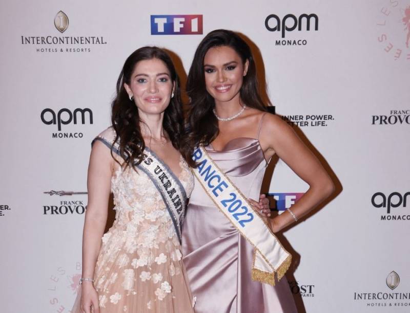 Soirée avec Miss France 2022 Diane Leyre et Miss Ukraine à Paris