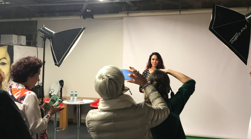 Salon de Toulouse avec le présence de Delphine Wespiser, Miss France 2012